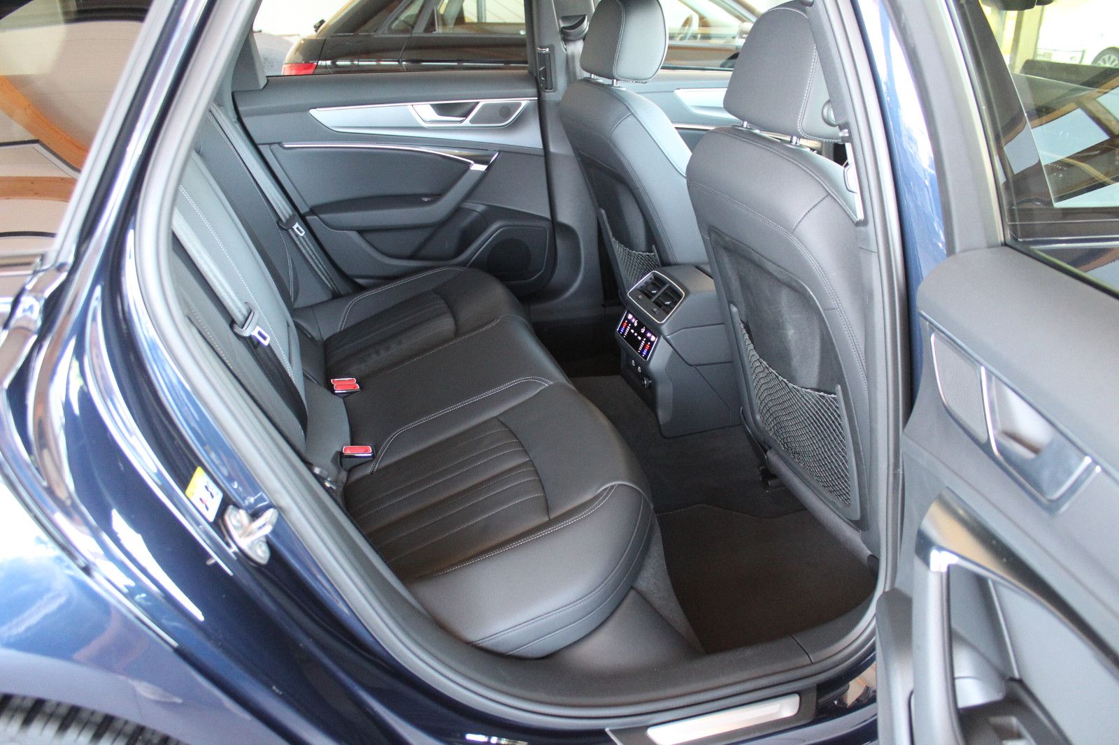 Audi A6 Avant 40 TDI quattro advanced - Samsaru's Car Outlet