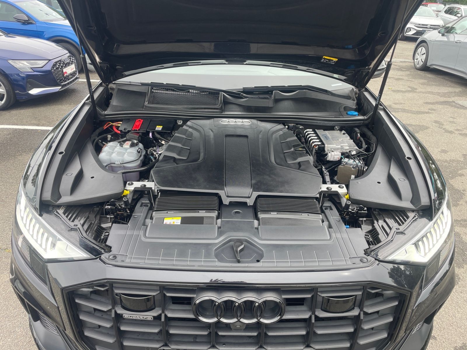 Audi Q8 50 TDI qu. tiptr. S line Pano B&O AHK HUD Sta