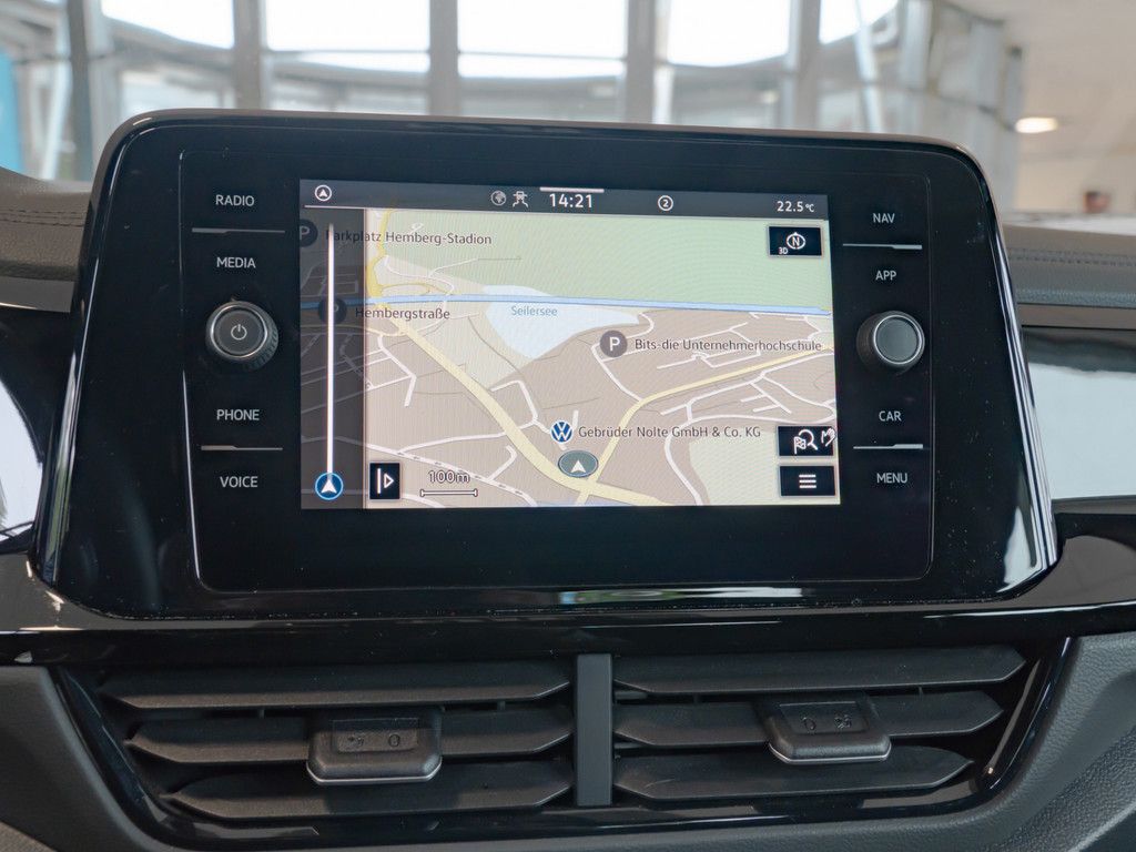 Volkswagen T-Roc 1.5 TSI Style - Samsaru's Car Outlet