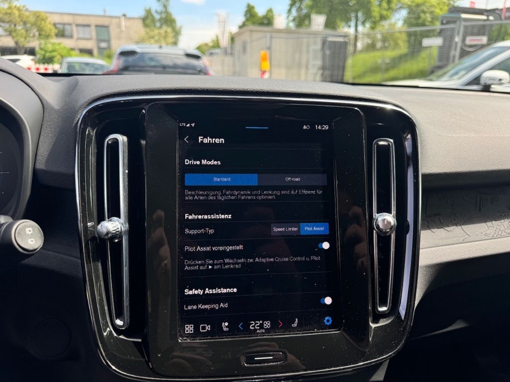 Volvo XC40 Plus (EX40) Recharge Pure Electric StandHZG