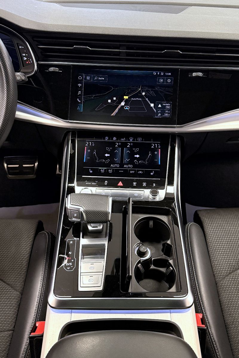 Audi Q8 50TDI Quattro *S-Line*PanSD*ACC*AHK*SoftCls