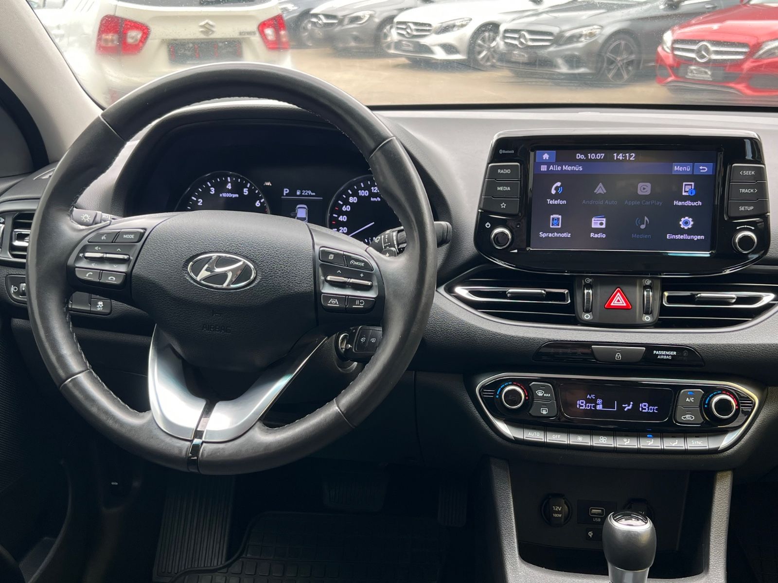 Hyundai i30 Trend Mild-Hybrid - Samsaru's Car Outlet