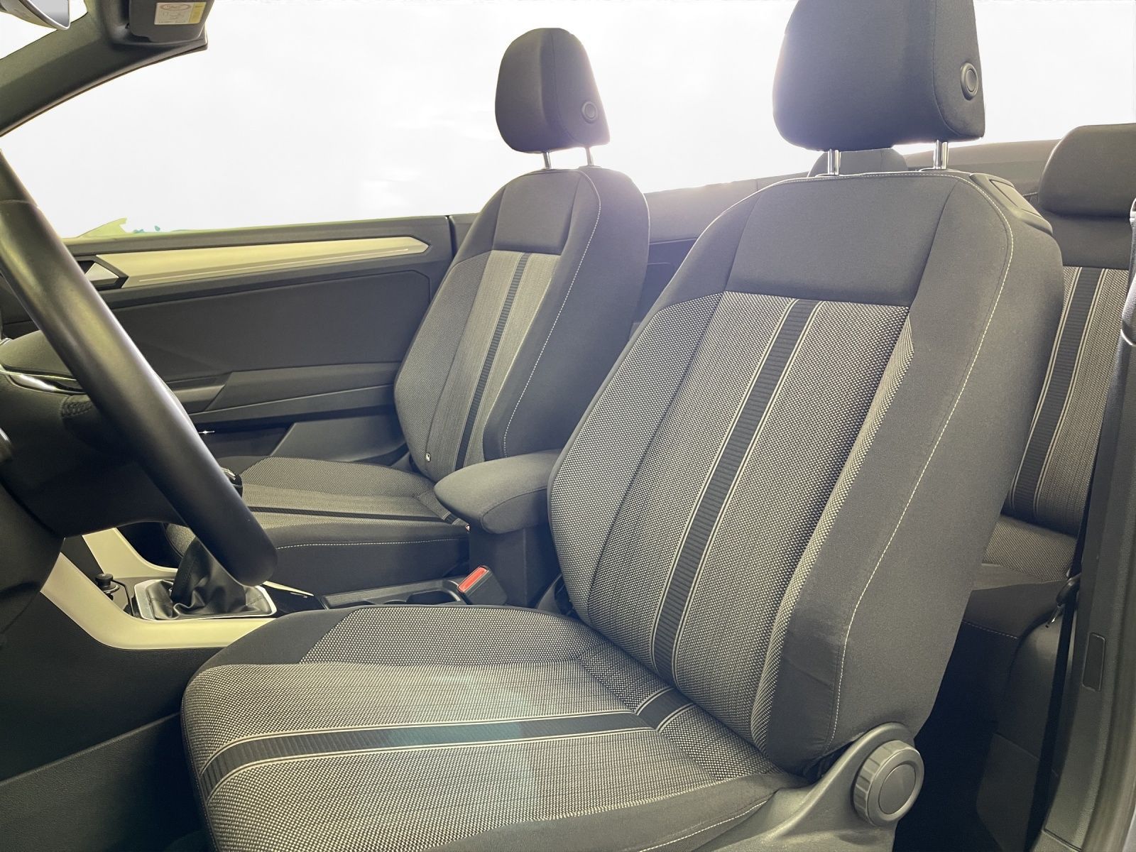 Volkswagen T-Roc Cabrio 1.0 TSI Style - Samsaru's Car Outlet