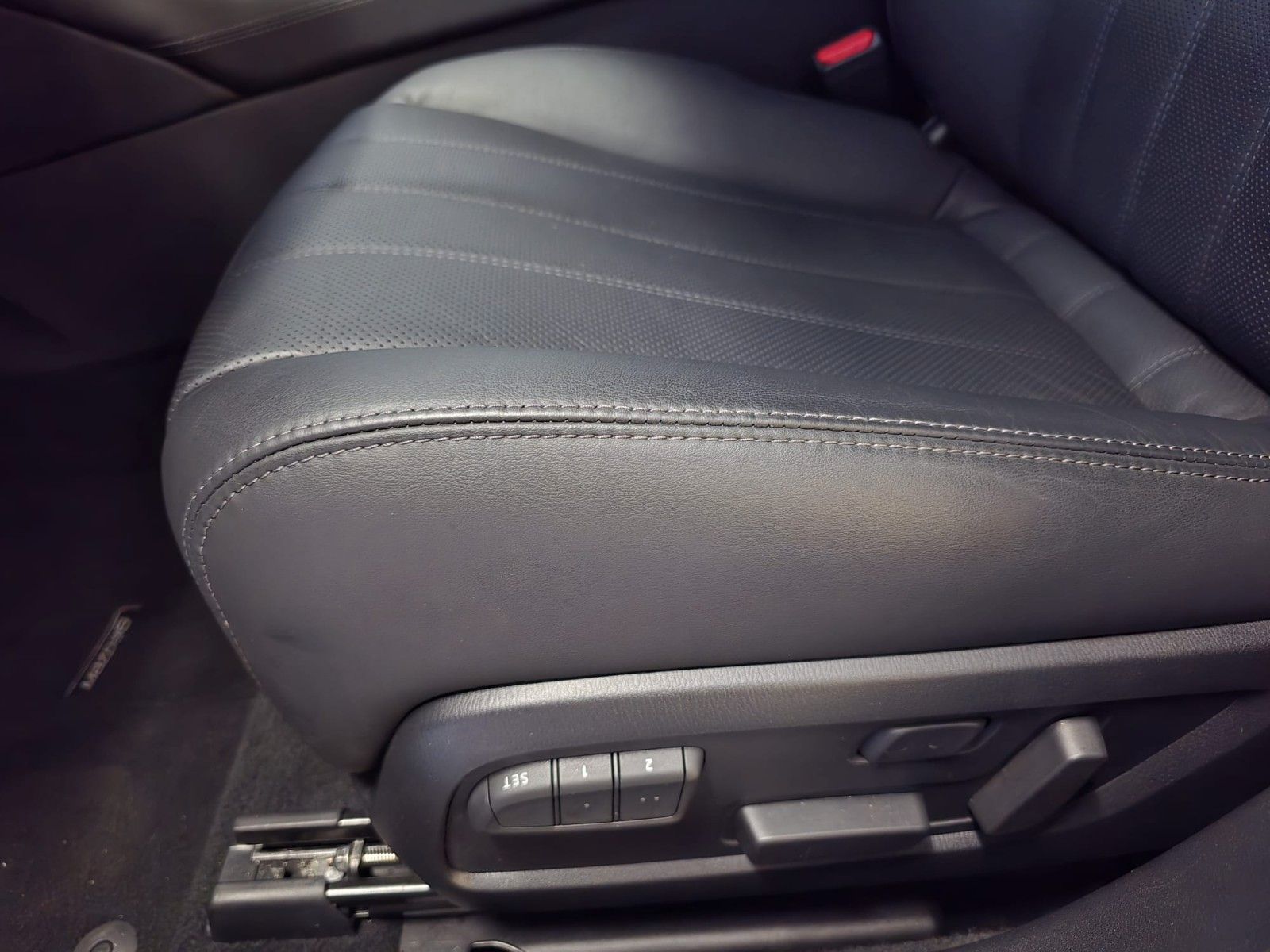 Mazda 6 Kombi Exclusive-Line *HUD*BOSE*SB*LEDER*360°