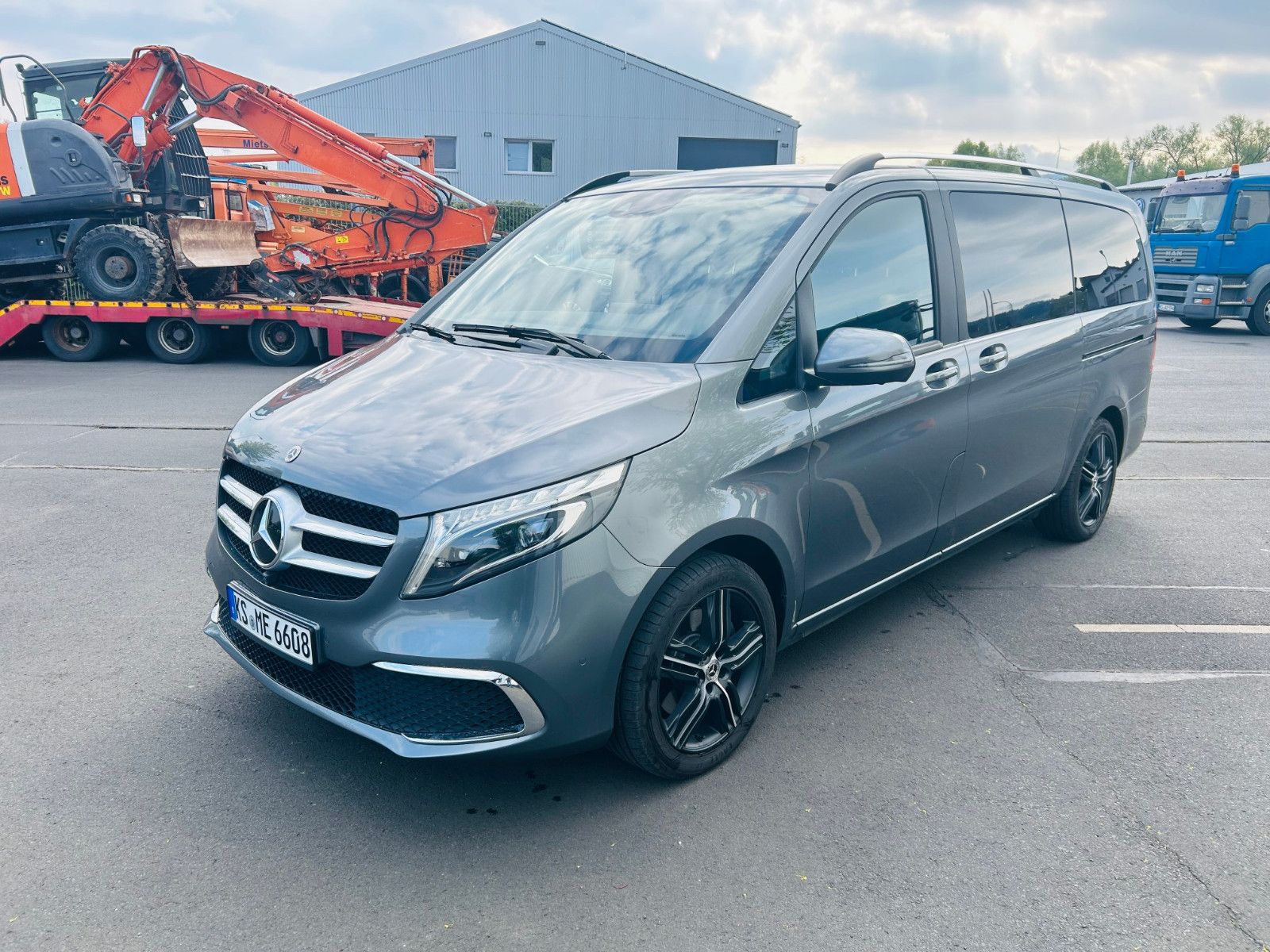 Mercedes-Benz V250 - Samsaru's Car Outlet