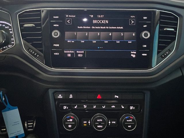 Volkswagen T-ROC United - Samsaru's Car Outlet