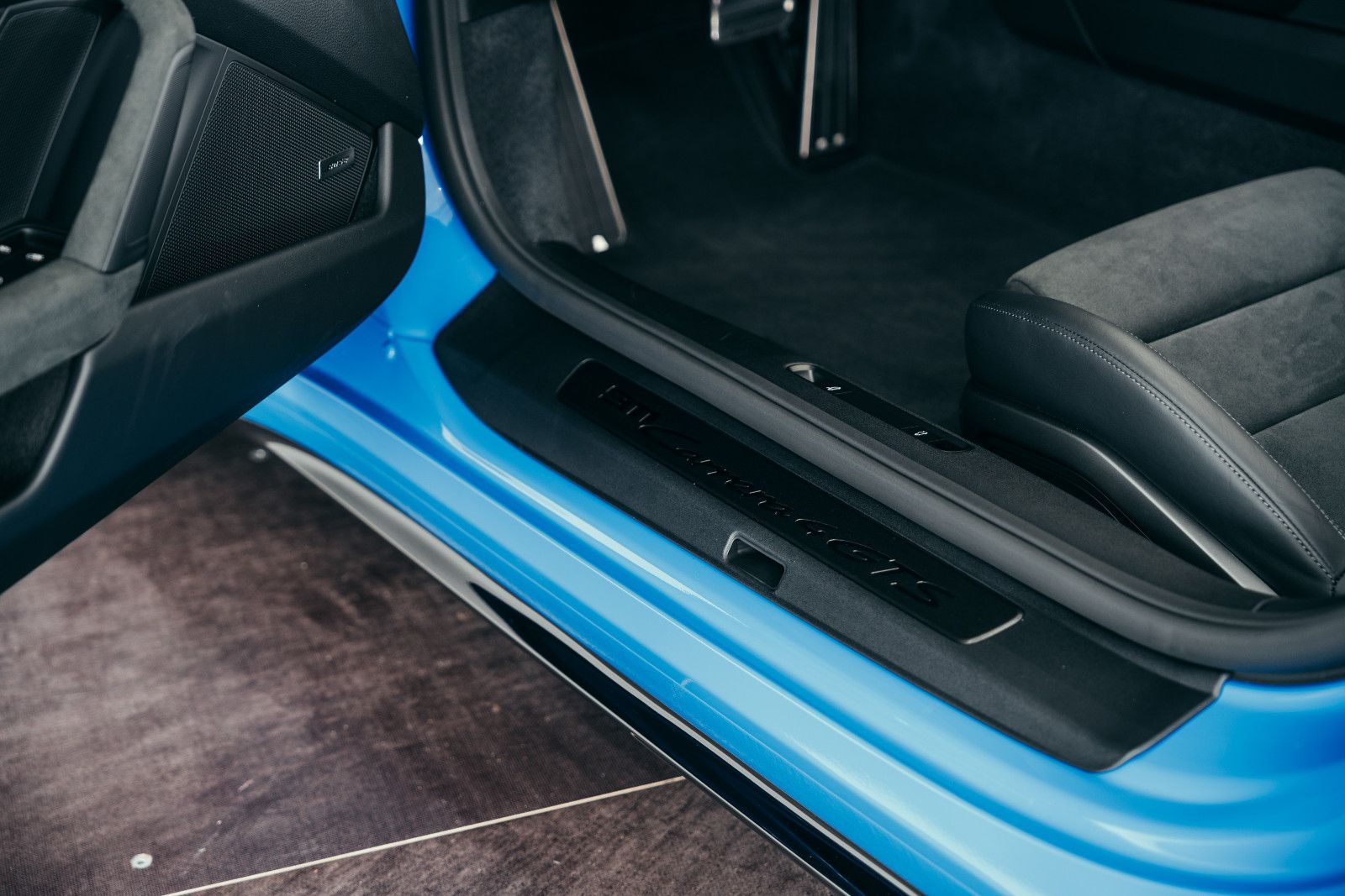 Porsche 992 Carrera 4 GTS Cabriolet, Sharkblue, MwSt awb