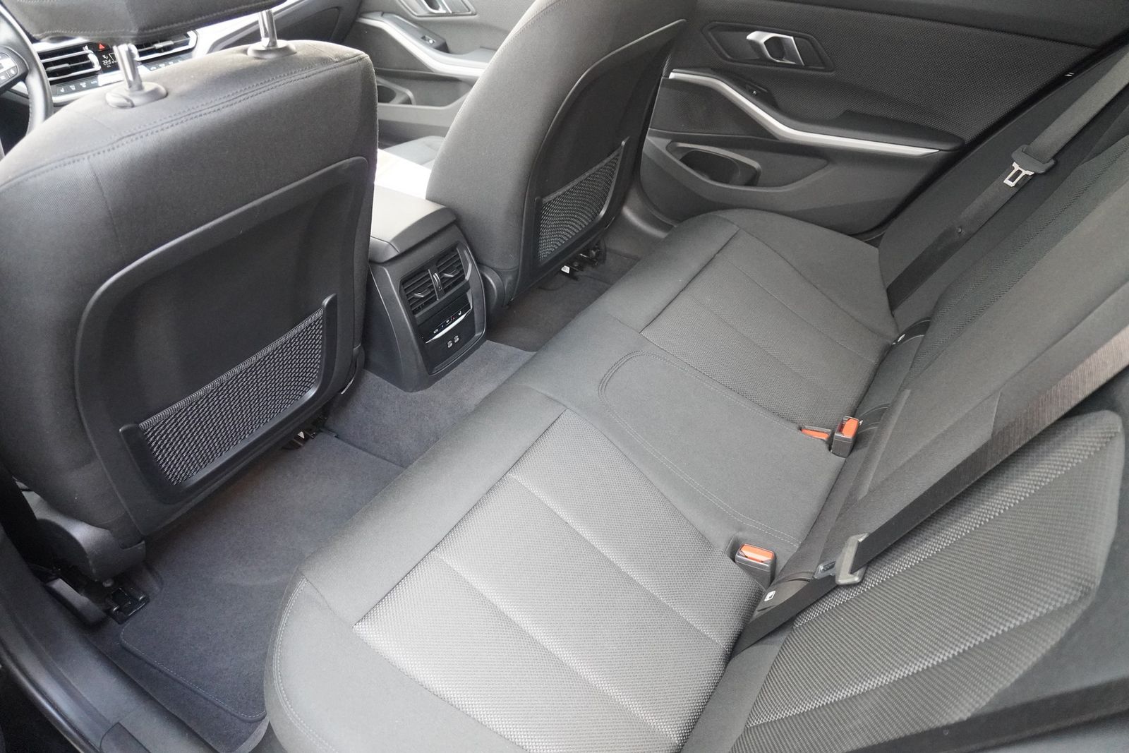 BMW 320d Touring Aut. - Samsaru's Car Outlet