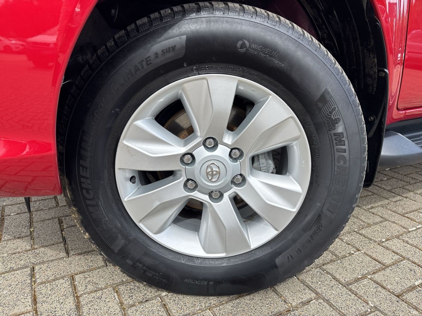Toyota Hilux Double Cab Comfort 4x4 2.4 D-4D EU6d Sperr