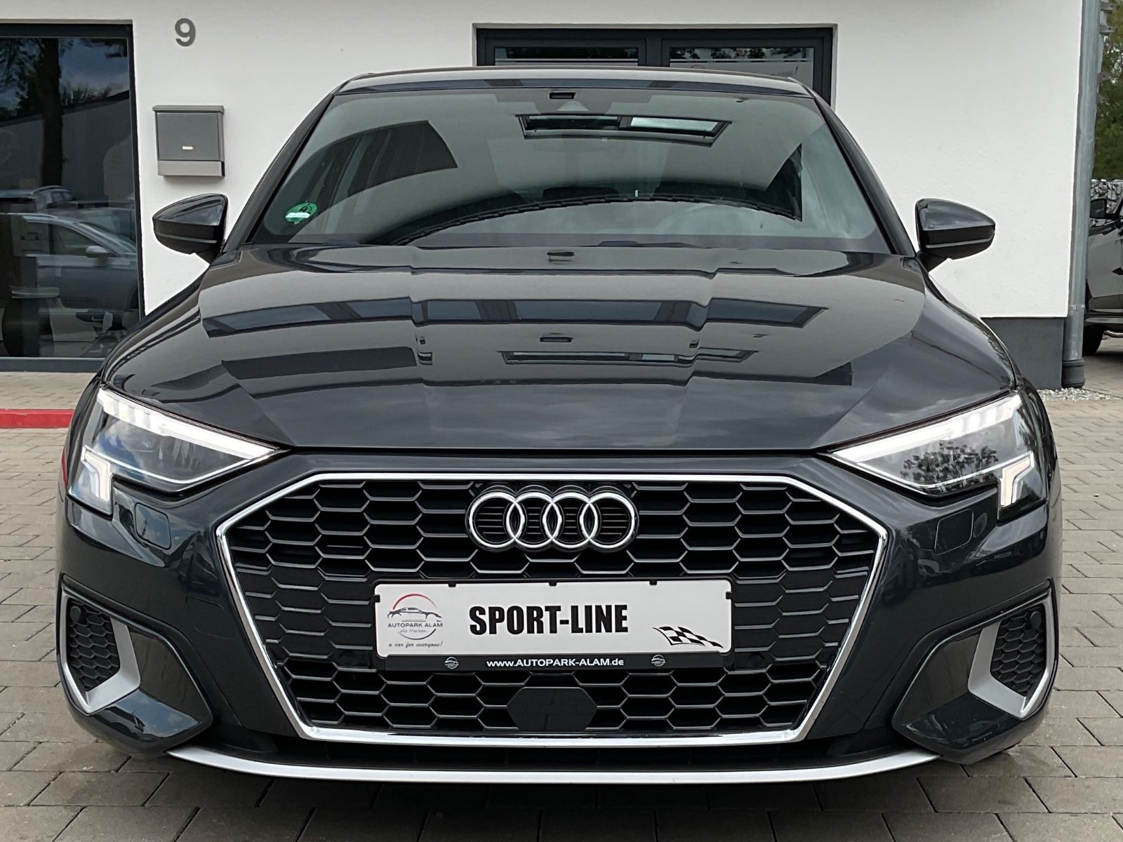 Audi A3 Sportback 35 TFSI advanced - Samsaru's Car Outlet
