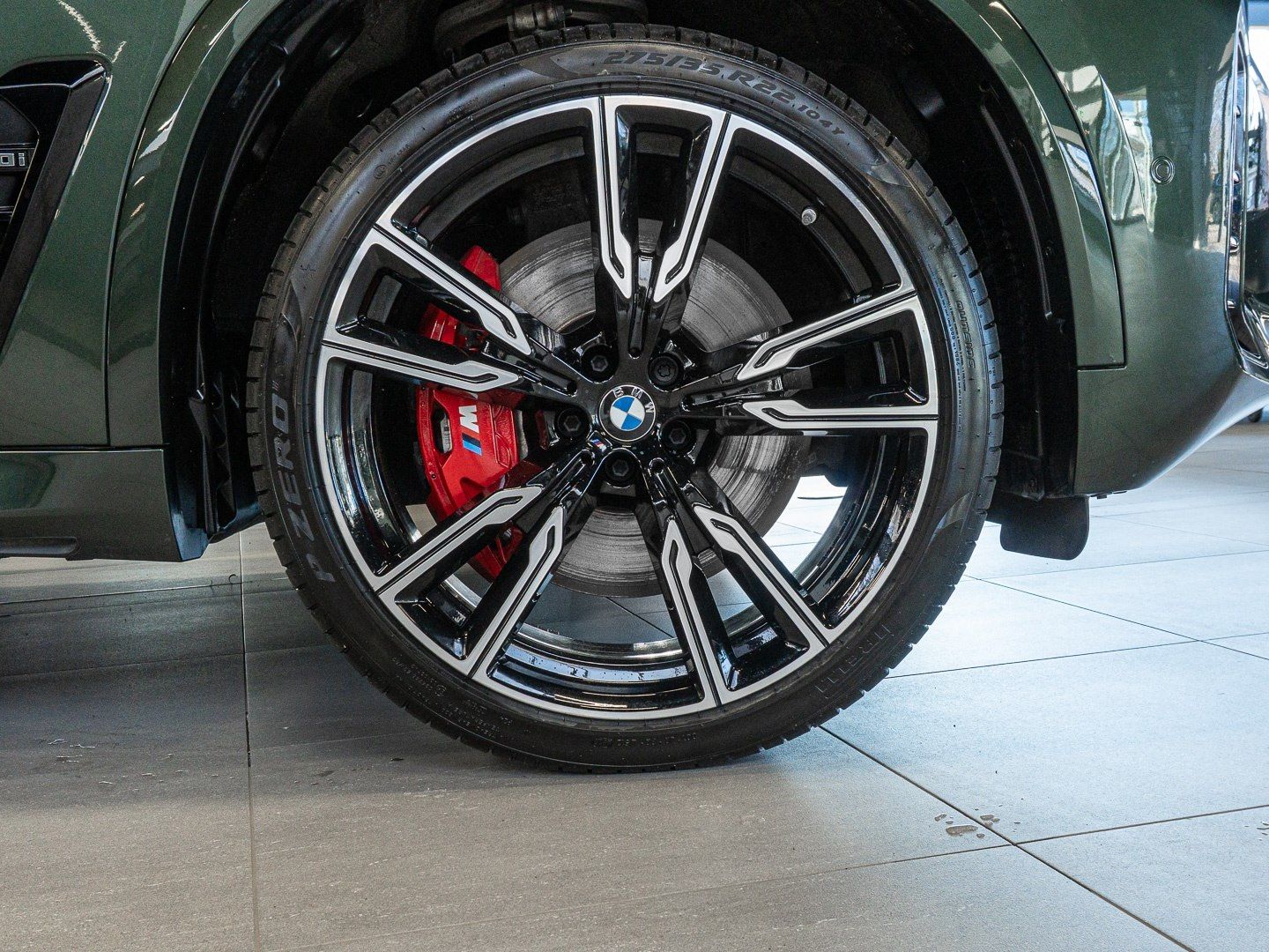 BMW X5 M60i xDrive INDIVIDUAL AHK PANO Sthzg Harman/