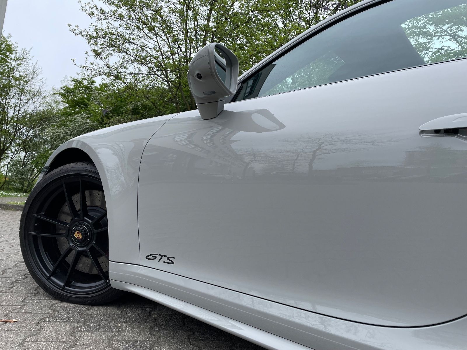 Porsche 911 Carrera GTS - Samsaru's Car Outlet