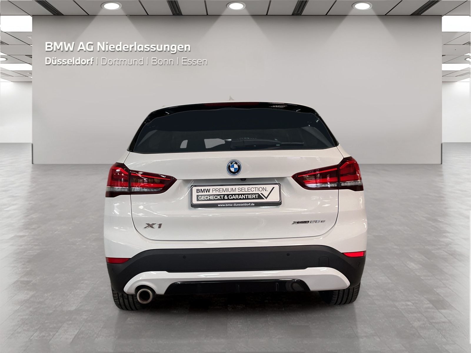 BMW X1 xDrive25e Sport Line - Samsaru's Car Outlet