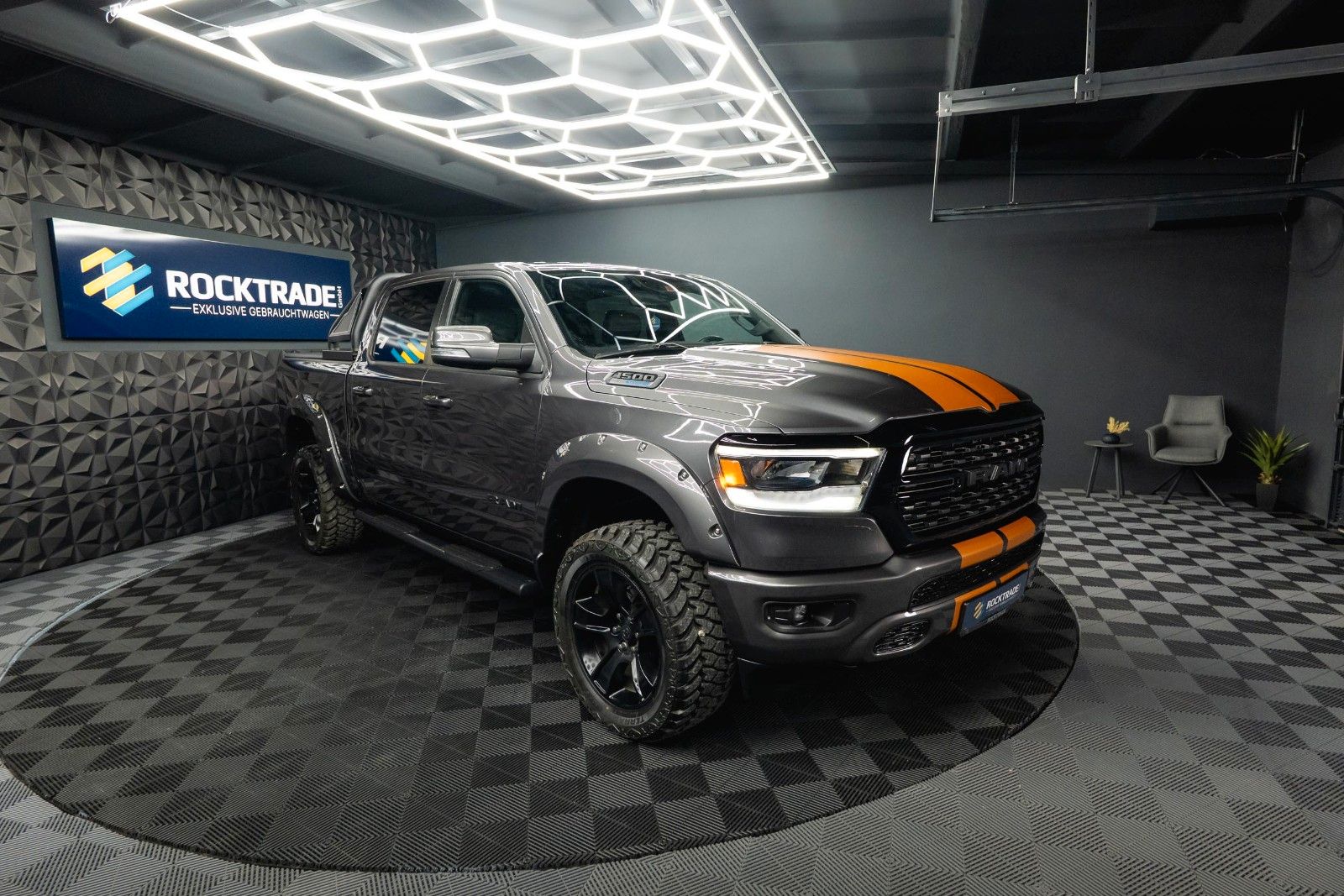 Dodge RAM 5.7 V8 HEMI 4x4 OFFROAD Night-Paket *LED*19%
