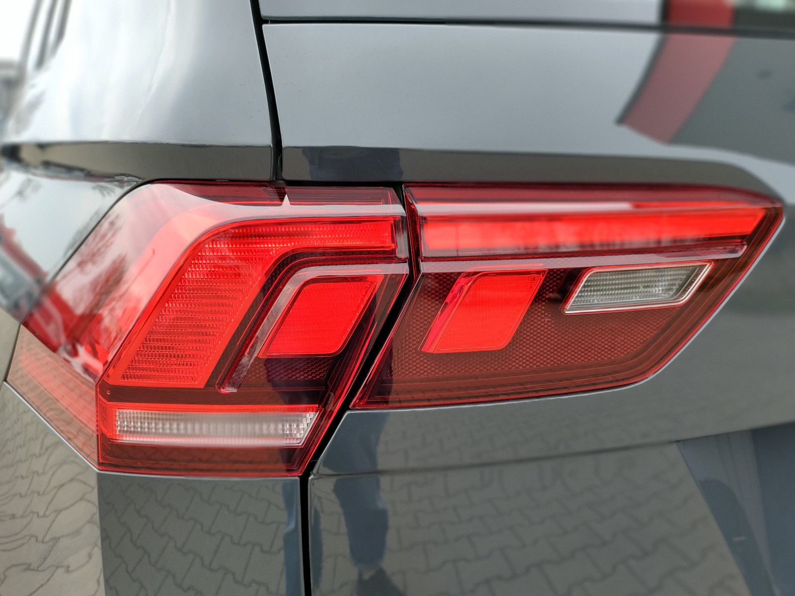 Volkswagen Tiguan 1.5 TSI Life DSG - Samsaru's Car Outlet