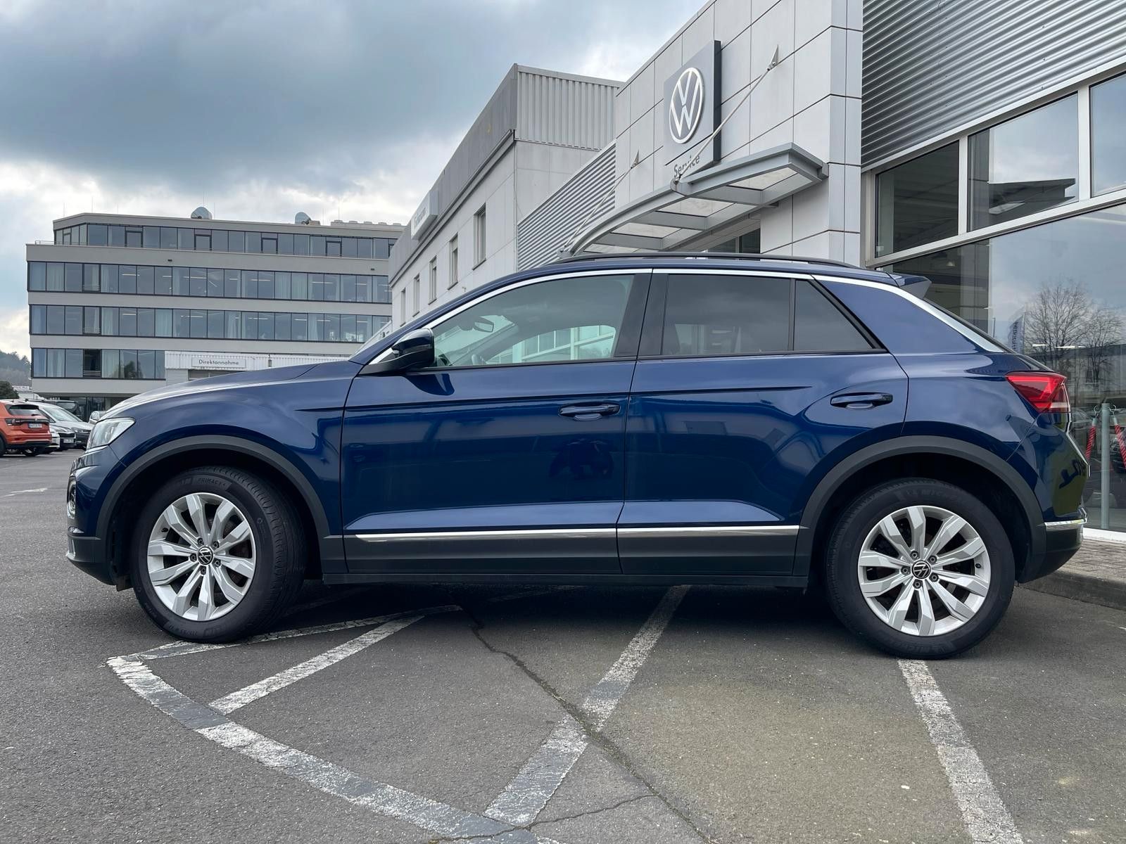 Volkswagen T-Roc Sport 1.5 TSI - Samsaru's Car Outlet