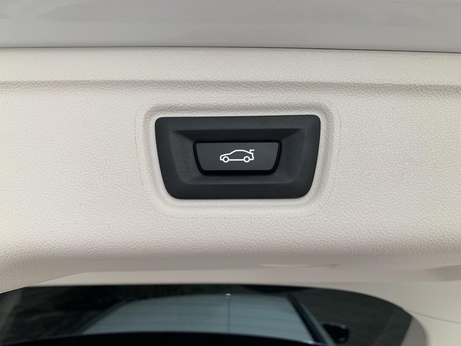 BMW 330i SportLine - Samsaru's Car Outlet