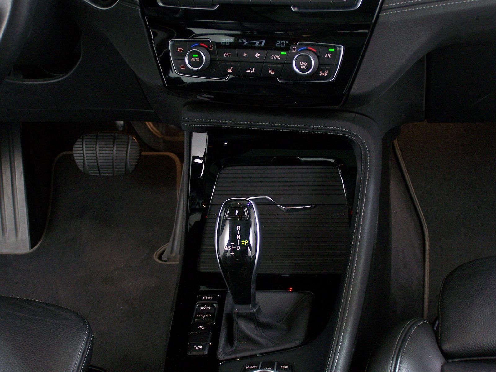 BMW X1 xDrive 20 d xLine - Samsaru's Car Outlet