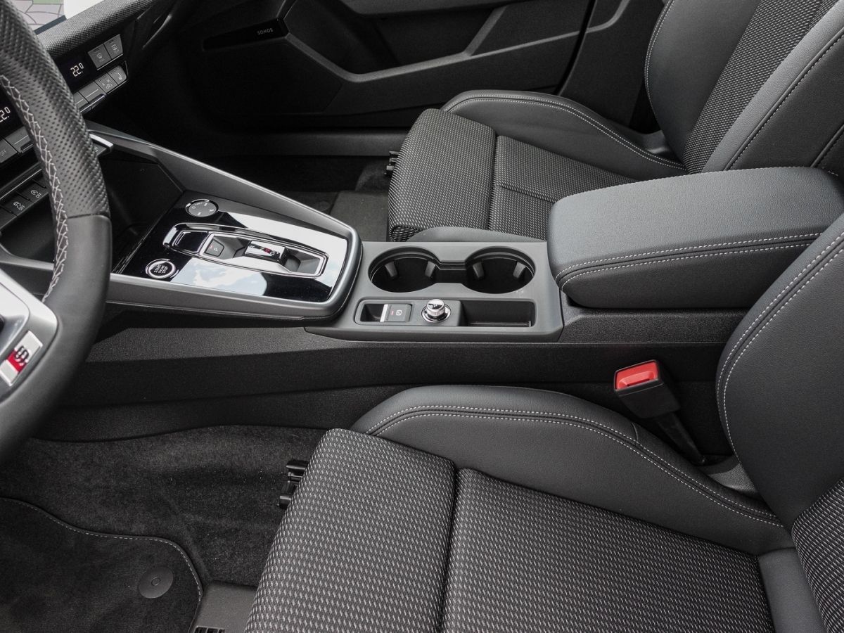 Audi A3 Sportback 30 TFSI S tronic S line - Samsaru's Car Outlet