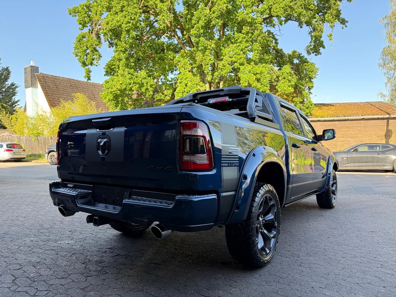 Dodge V8*4X4*PANO*12"RADIO*El.-TRITT*AHK*NAVI*GARANTIE