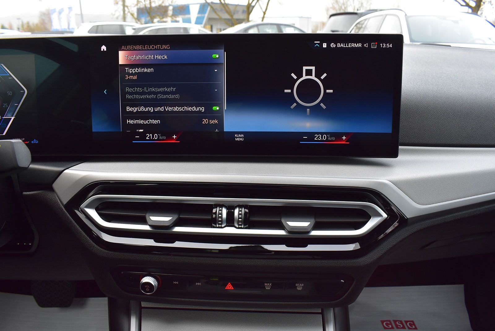 BMW 320 d xDrive LED+Widscreen+DAB+Navi+Kamera+ACC