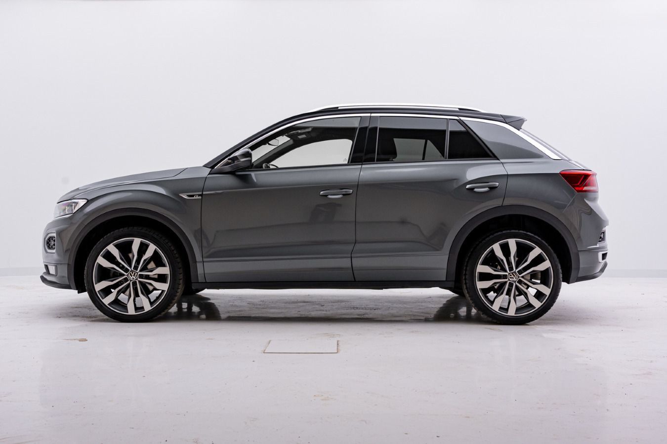 Volkswagen T-Roc 2.0 TSI DSG SPORT 4x4 - Samsaru's Car Outlet