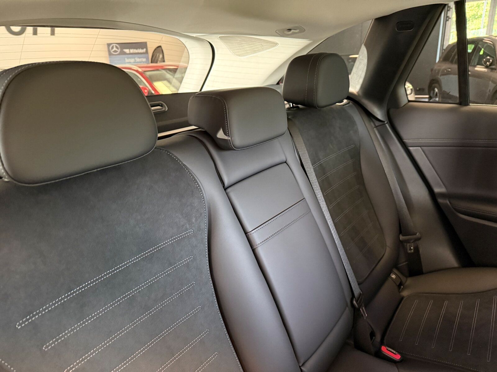 Mercedes-Benz GLC 300 e 4M AMG - Samsaru's Car Outlet