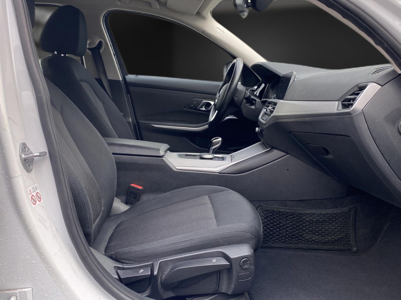 BMW 320 d - Samsaru's Car Outlet