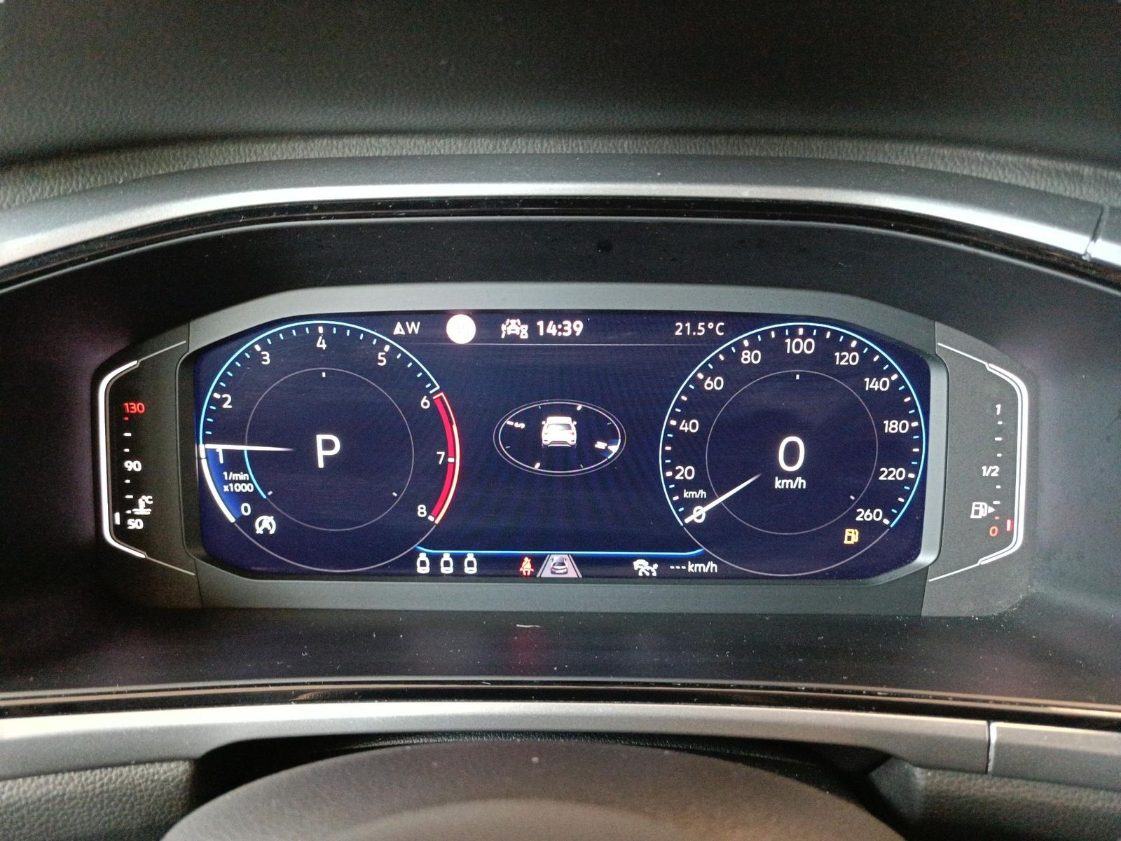 Volkswagen T-Roc 1.5 TSI LIFE DSG - Samsaru's Car Outlet