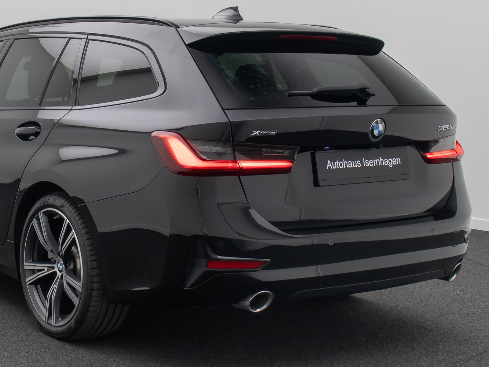 BMW 320e xD Sport Line - Samsaru's Car Outlet