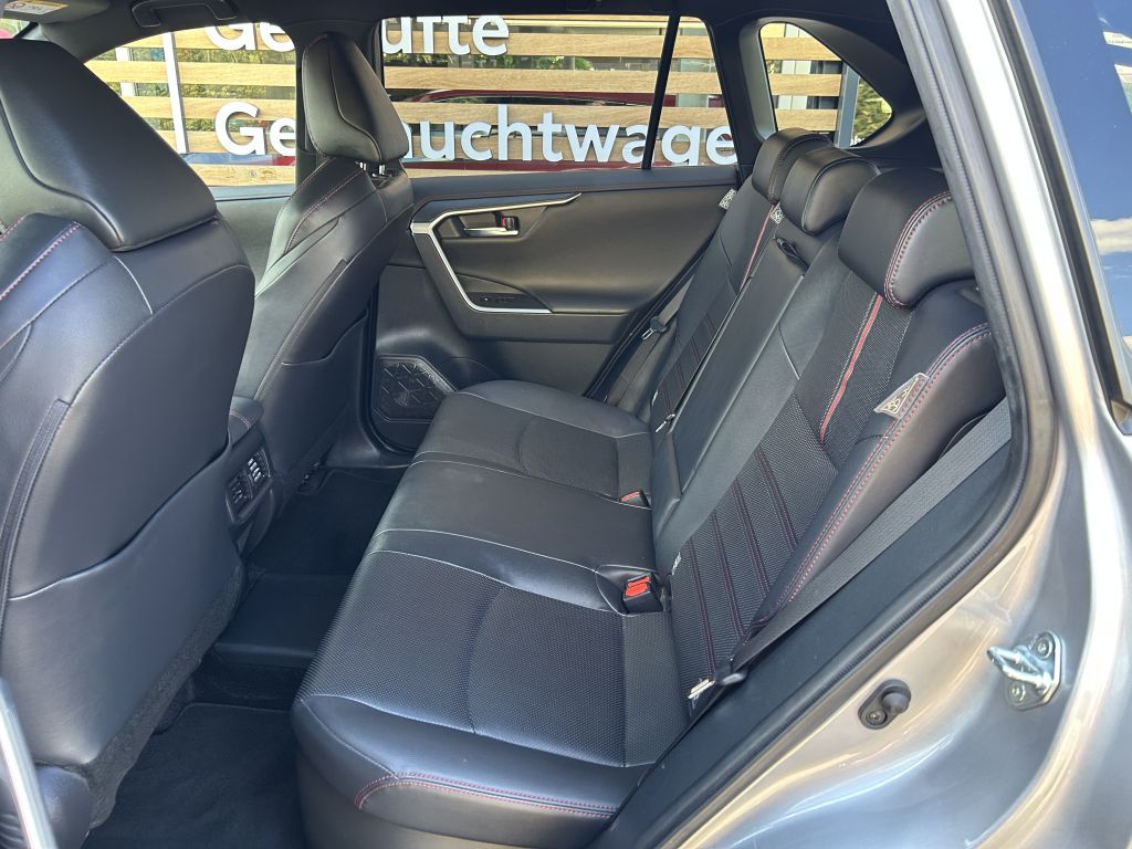 Toyota RAV 4 Plug-In-Hybrid - Samsaru's Car Outlet