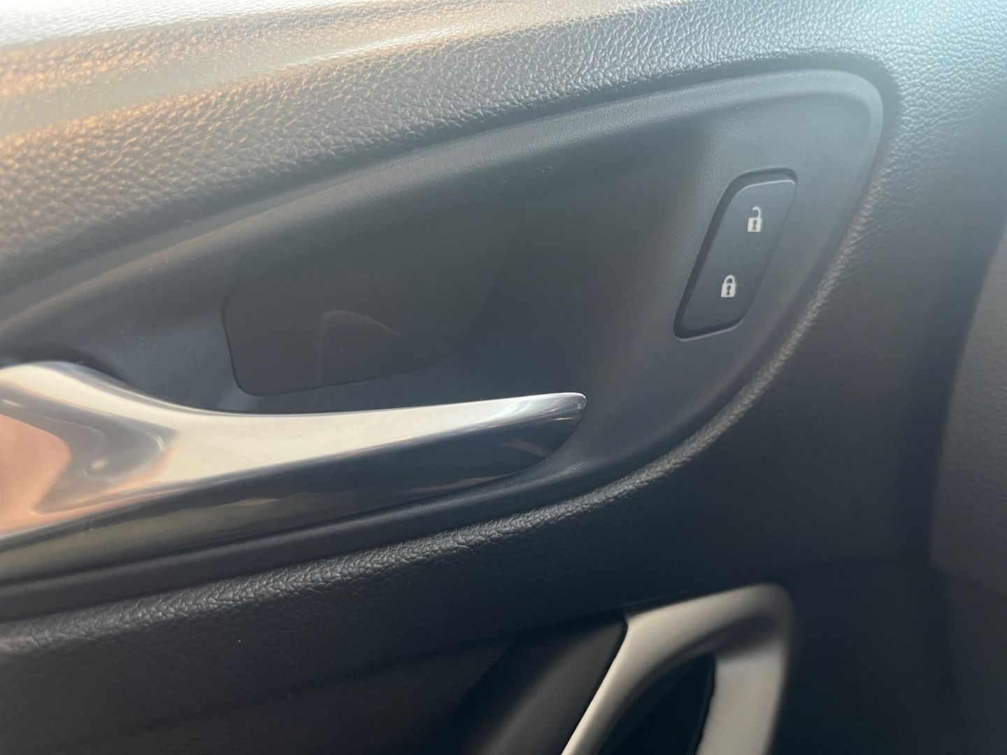 Opel Astra 1.5 D ST Edition - Samsaru's Car Outlet