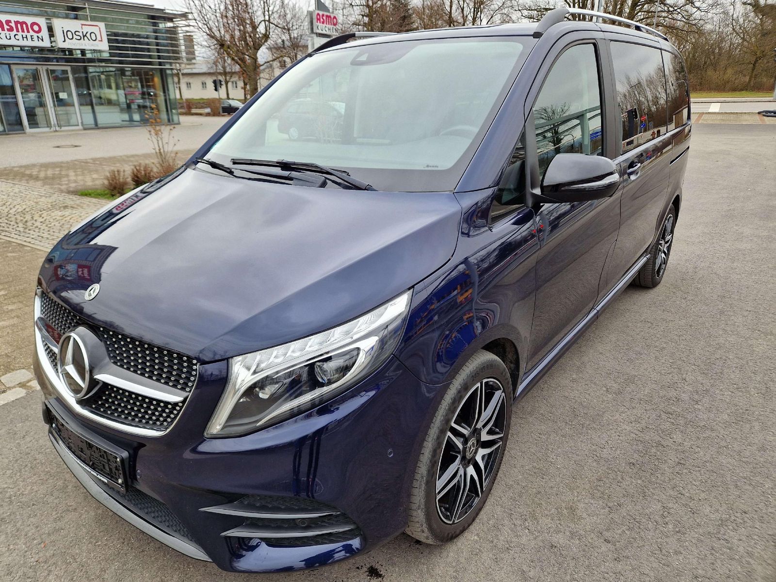 Mercedes-Benz V 250 EDITION - Samsaru's Car Outlet