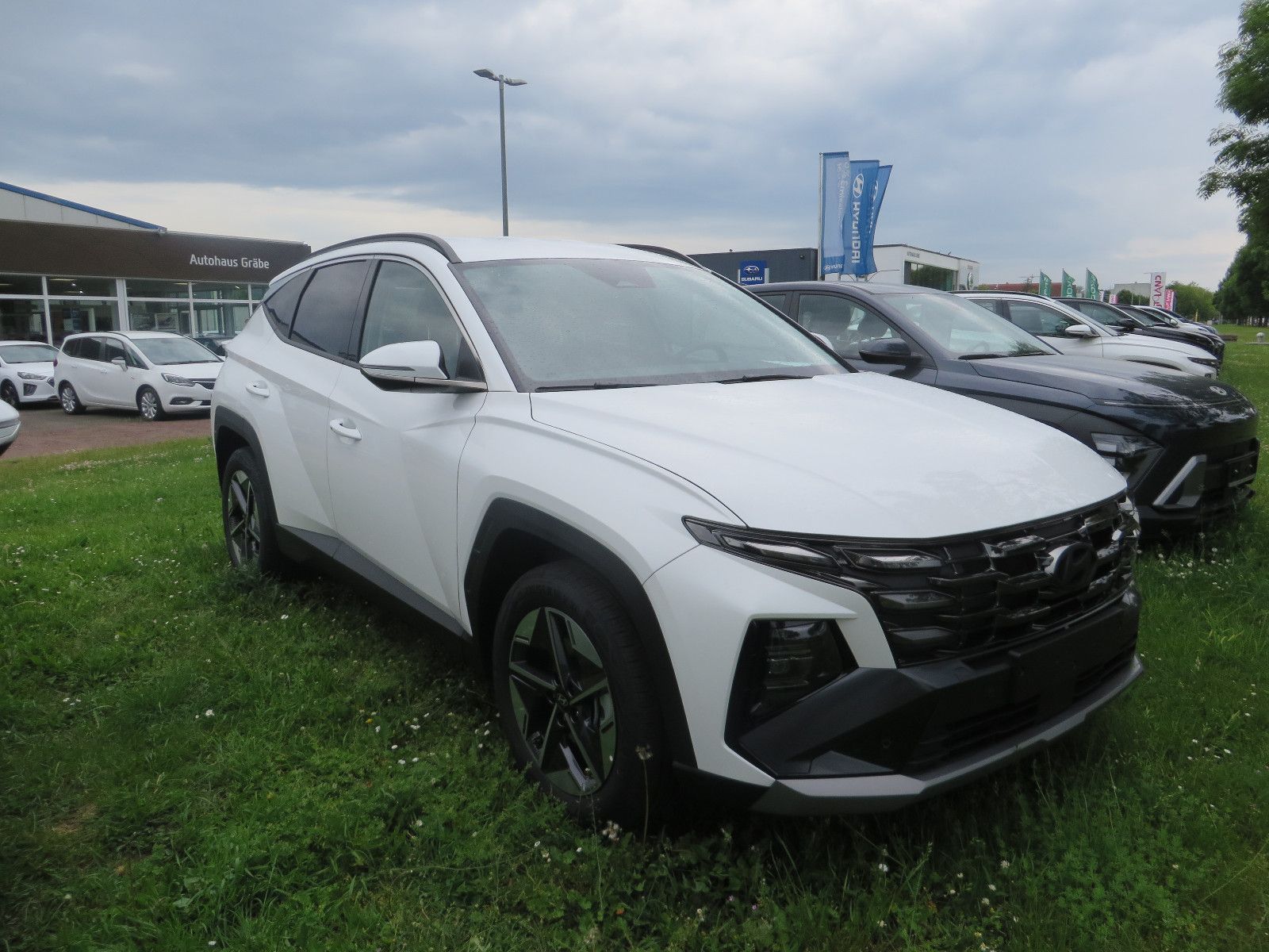 Hyundai TUCSON 1.6 T-GDI Trend - Samsaru's Car Outlet