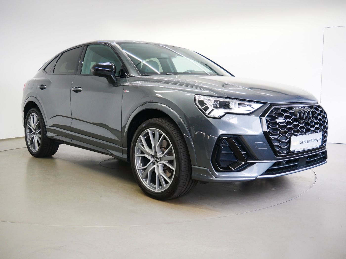 Audi Q3 Sportback 40 TDI quattro S line - Samsaru's Car Outlet