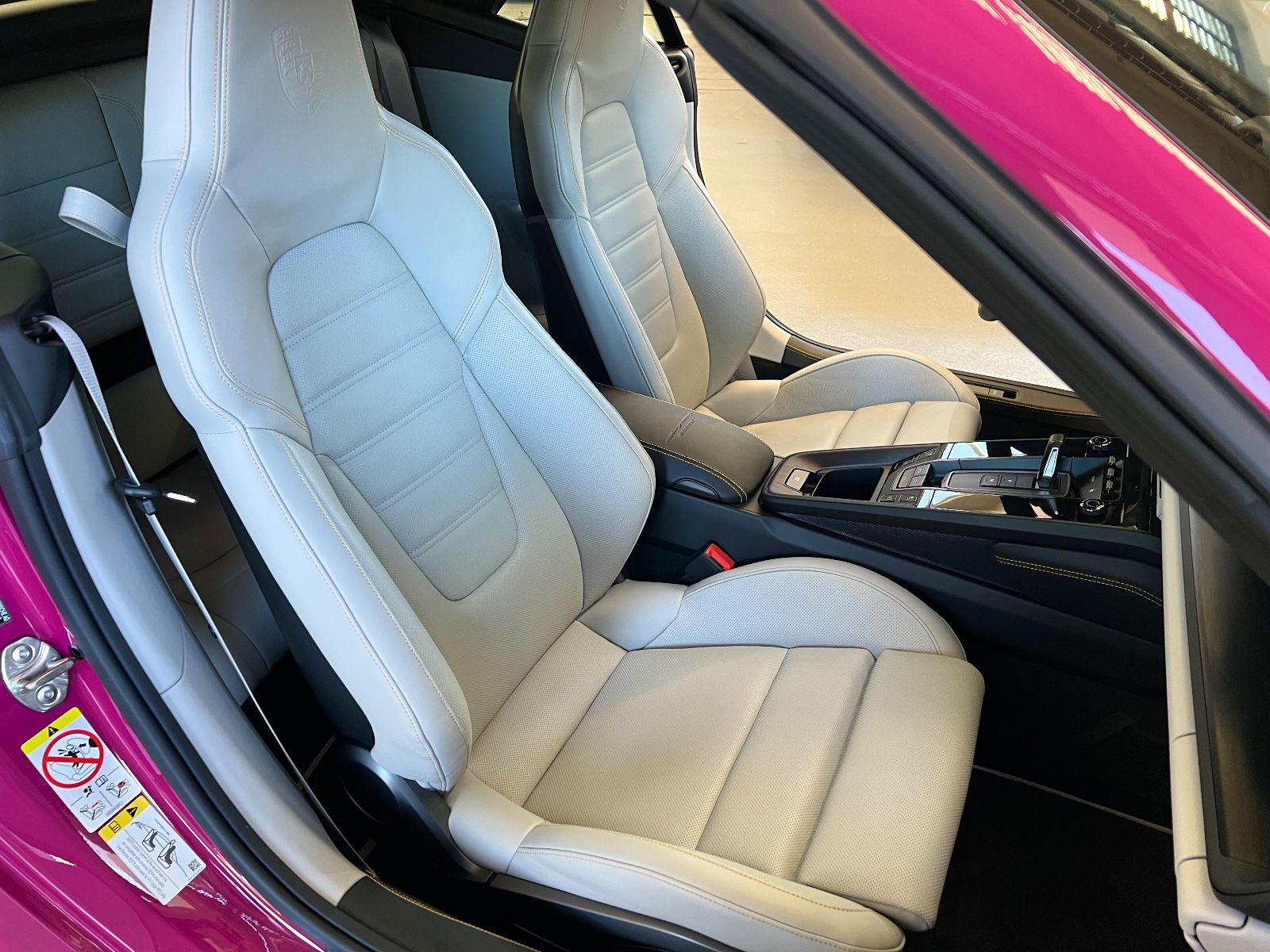 Porsche 992.1  4 GTS CABRIO PTS  LIFT HAL PCCB ExcManu