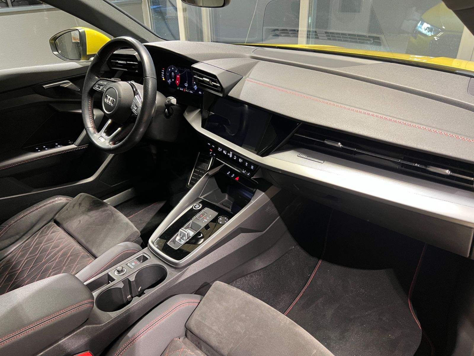 Audi A3 Sportback 35 TDI S-LINE*NAVI*Virtual*LED*18*