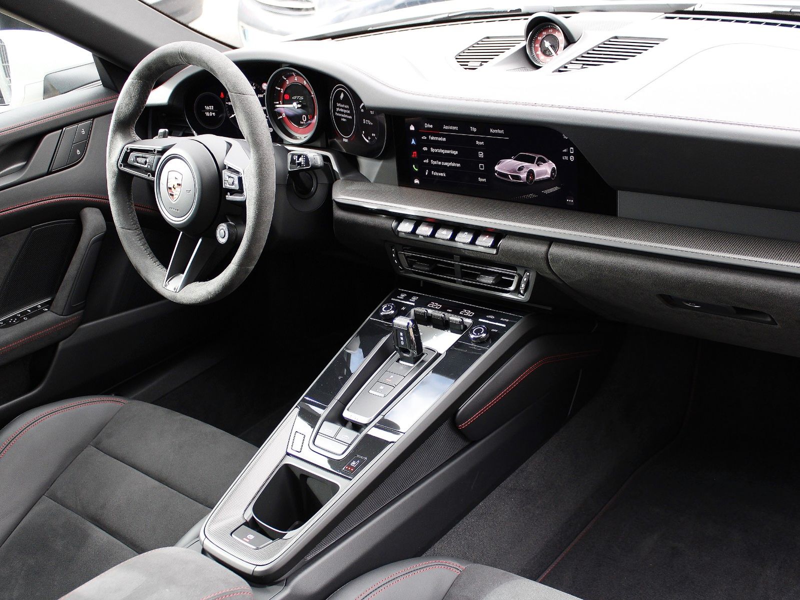 Porsche 992 GTS 4 CABRiO SPORTDESiGN *CARBON*21"TURBO*
