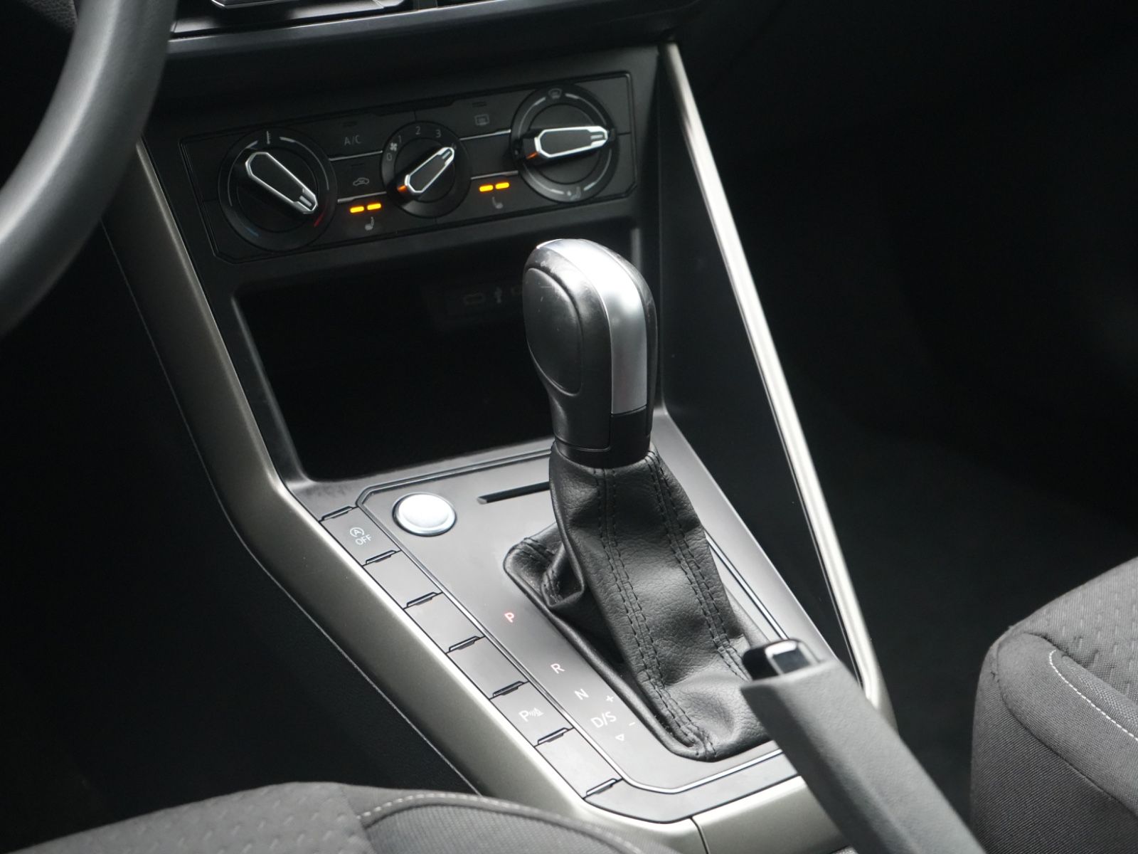 Volkswagen Polo Comfortline DSG - Samsaru's Car Outlet