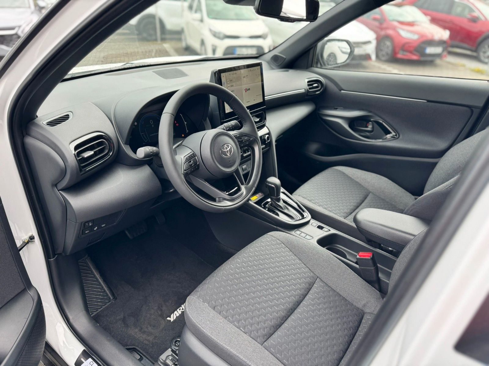 Toyota Yaris Cross 130 PS Hybrid Teamplayer | PDC | LED