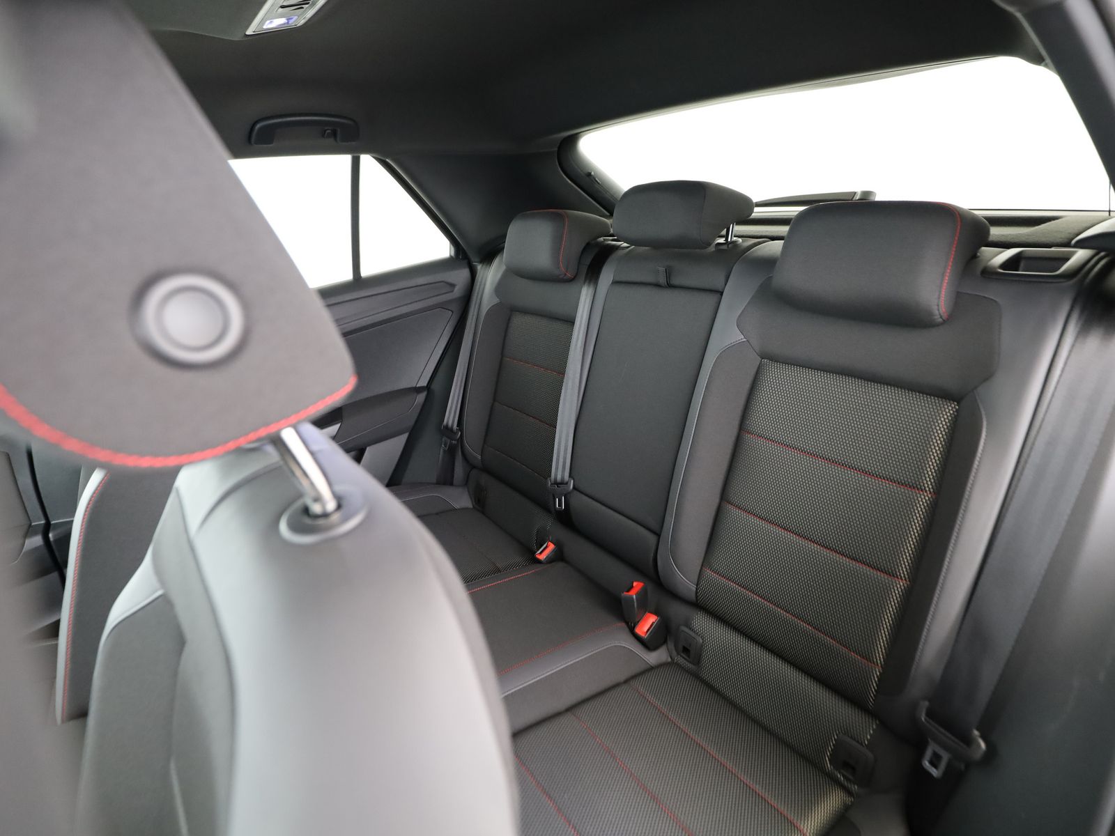 Volkswagen T-Roc 2.0 TDI Sport+4MOTION - Samsaru's Car Outlet