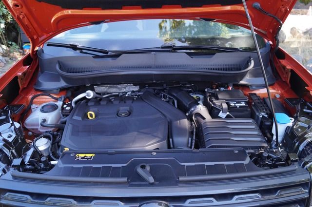 Volkswagen T-Cross R line - Samsaru's Car Outlet