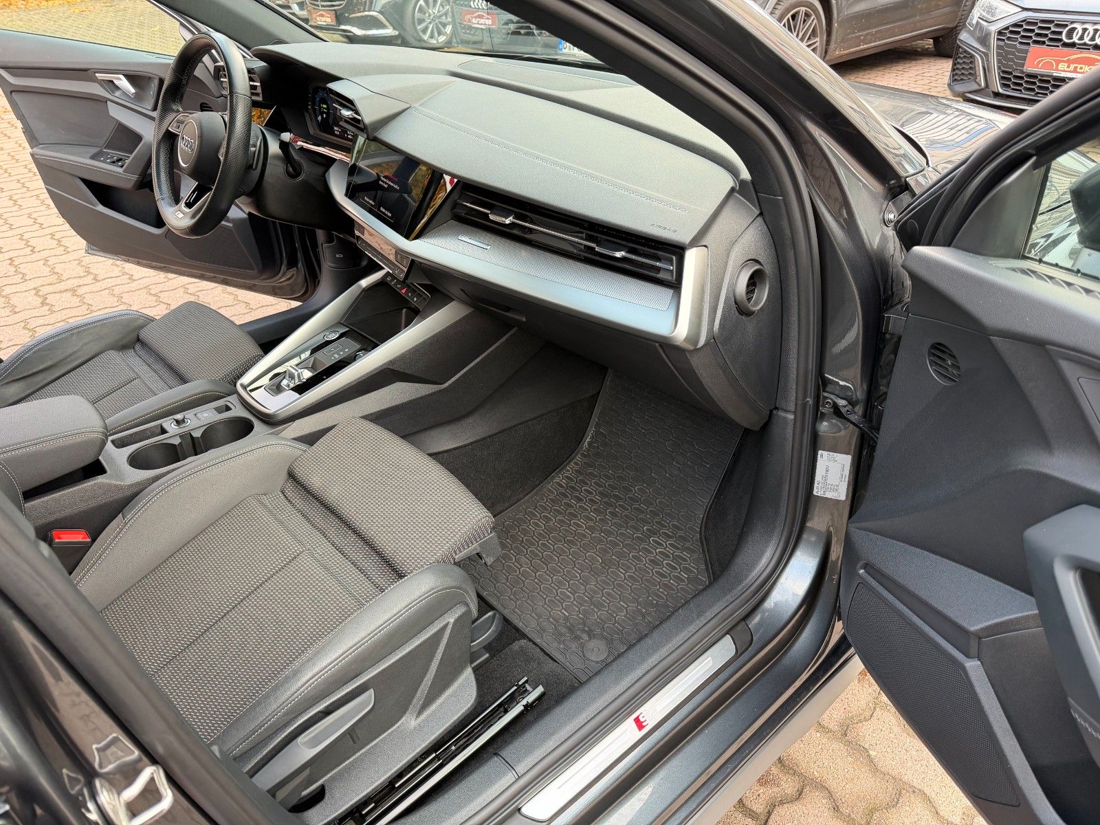 Audi A3 Sportb 40 TFSIe S line*PANO*LED*AHK*SHZ*KAM*