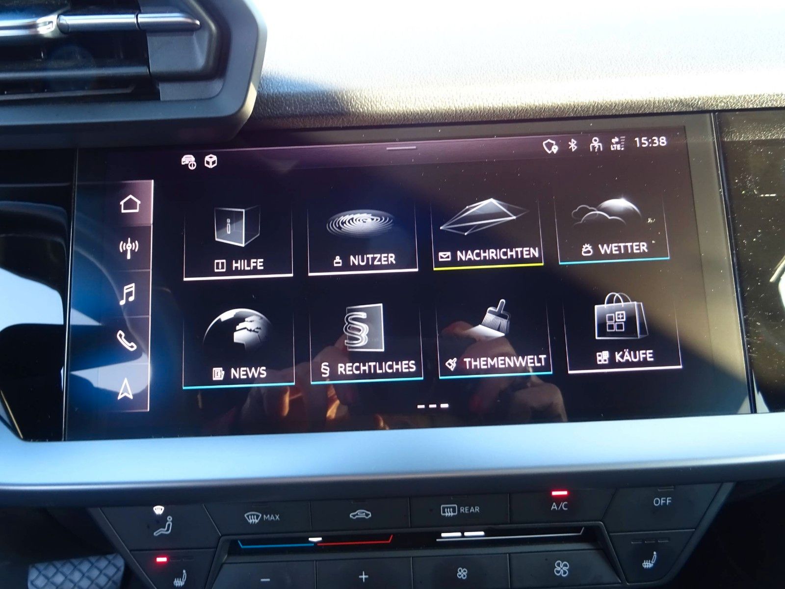 Audi A3 Sportback30TFSI S line NaviLEDSHZ Virtuell