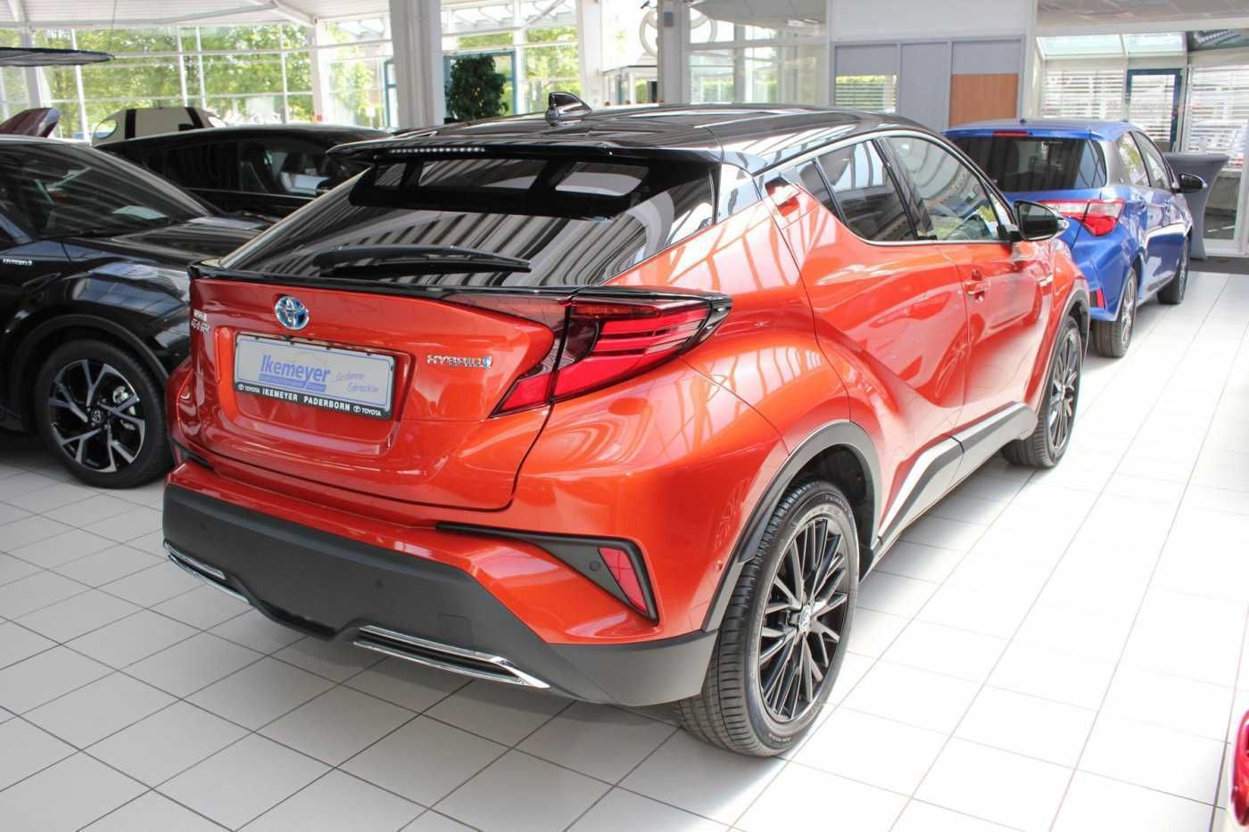 Toyota C-HR 2.0 Hybrid Orange Edition - Samsaru's Car Outlet