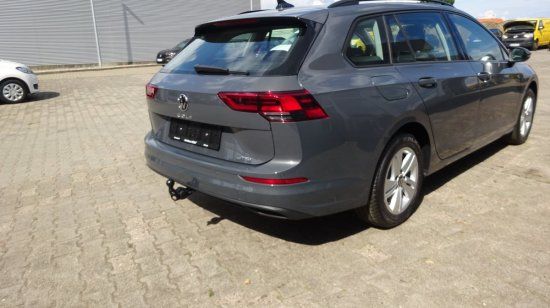 Volkswagen Golf VIII Variant 1.5 eTSI Life DSG - Samsaru's Car Outlet