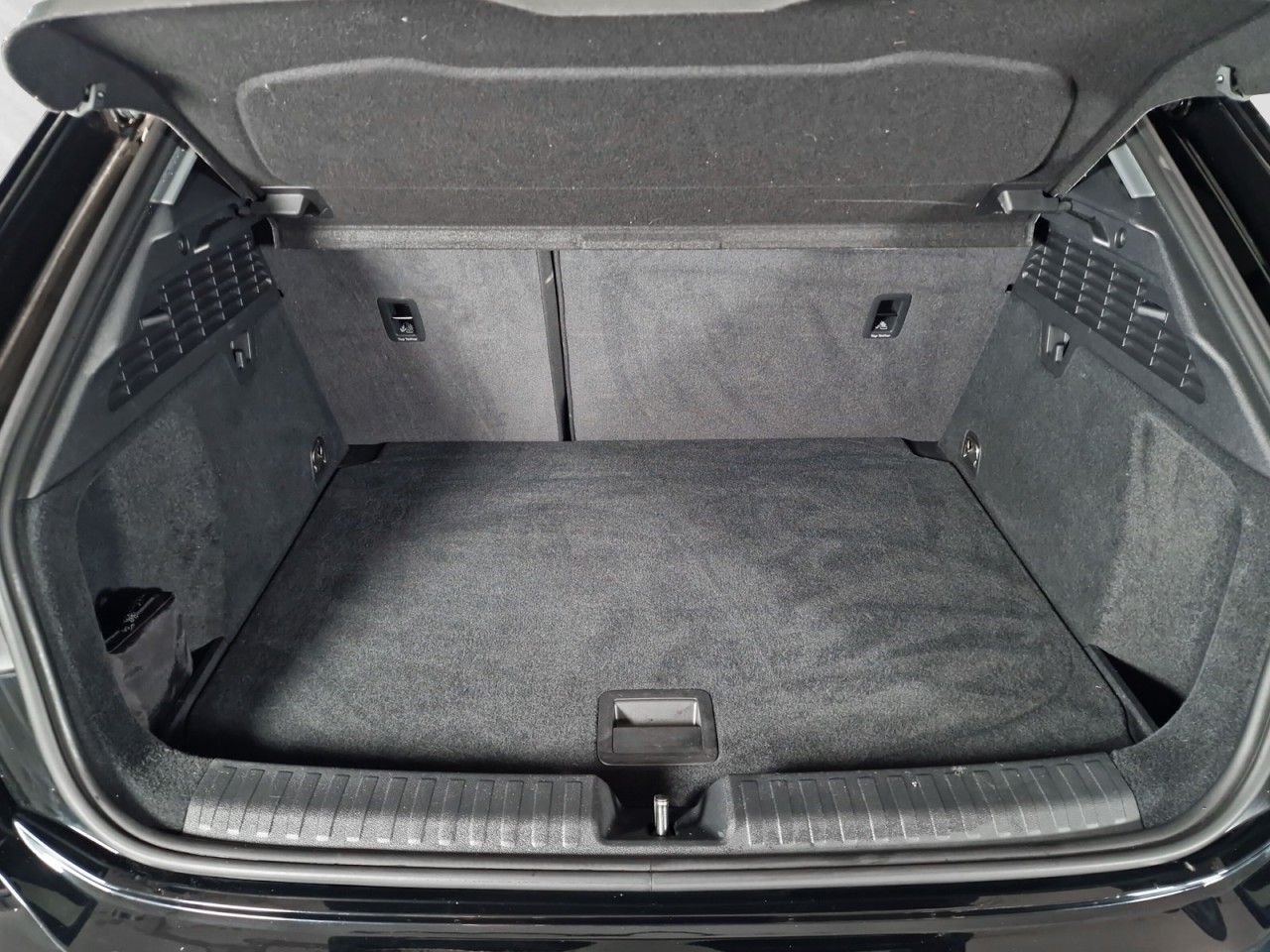 Audi A3 Sportback 40 TFSI e S-tronic - Samsaru's Car Outlet
