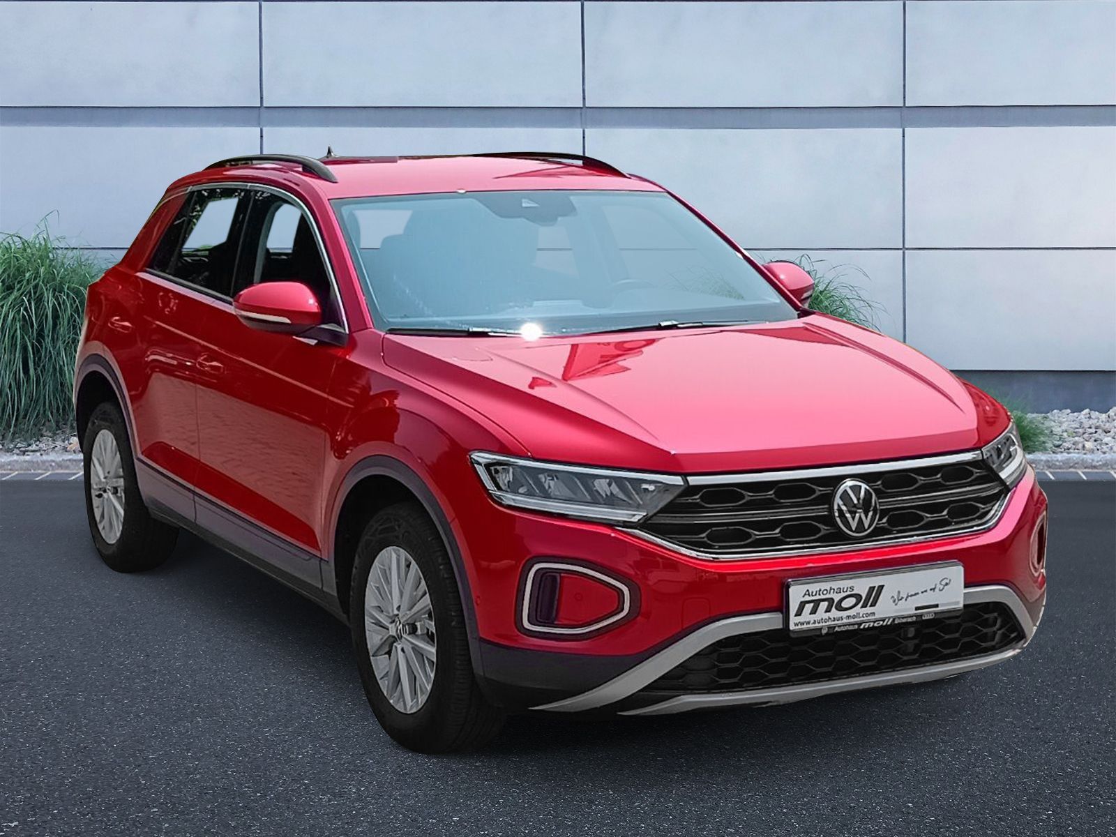 Volkswagen T-ROC Life 1.0 TSI - Samsaru's Car Outlet