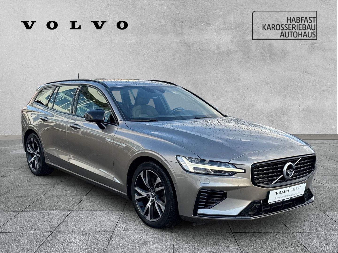 Volvo V60 Recharge T6 R Design Kombi Plug-In Hybrid AW