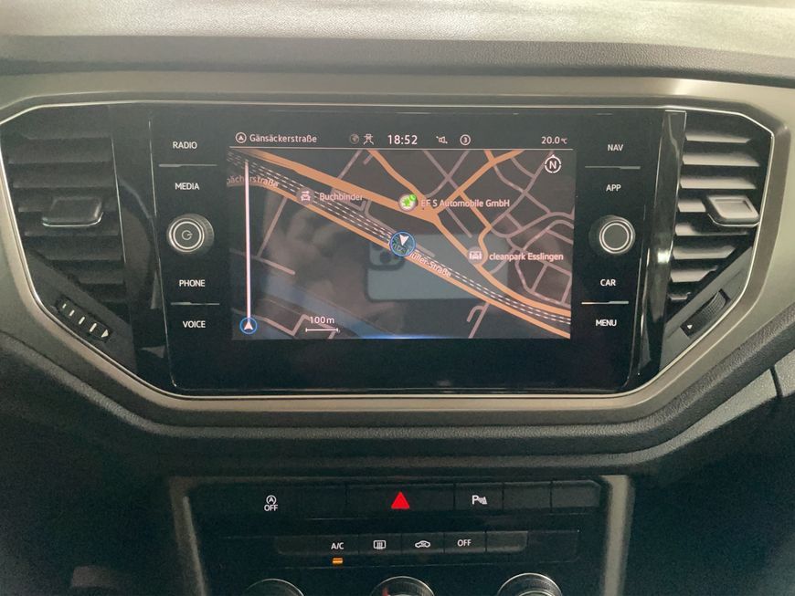 Volkswagen T-Roc 1.5 TSI Style - Samsaru's Car Outlet